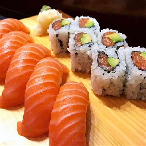 Salmon sushi. Things To Know About Salmon sushi. 